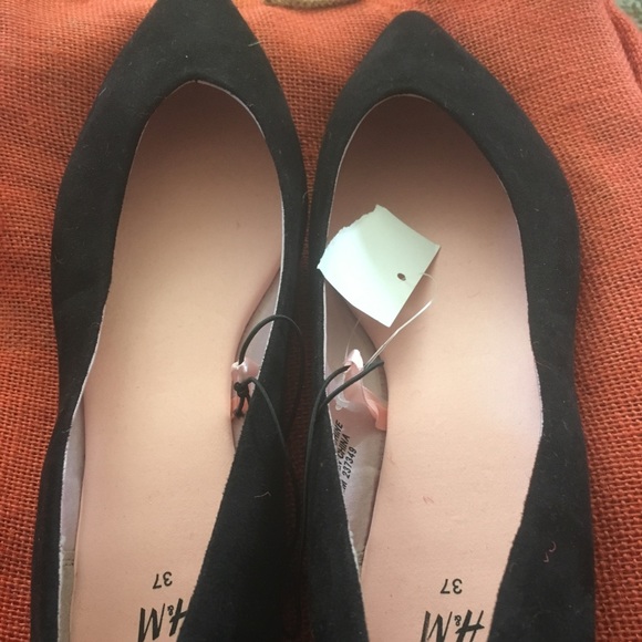 Flat - Picture 2 of 3